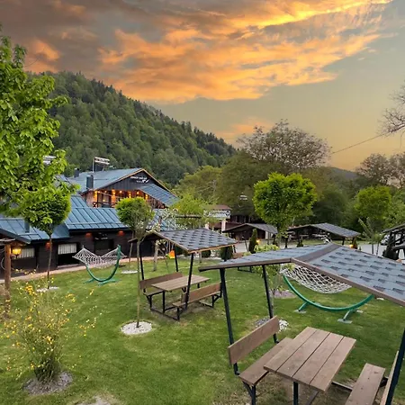 Abant Zuemruet Dag Evi Bed & Breakfast