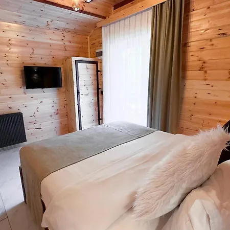 Bed & Breakfast Abant Zuemruet Dag Evi