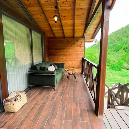 Bed & Breakfast Abant Zuemruet Dag Evi Dereceoren