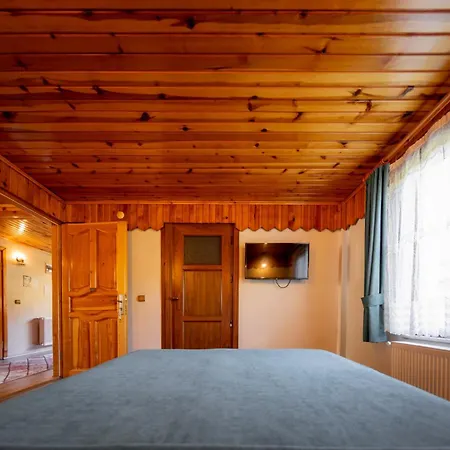 Bed & Breakfast Abant Zuemruet Dag Evi